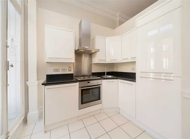 Gloucester Place, Marylebone, W1U, photo 3