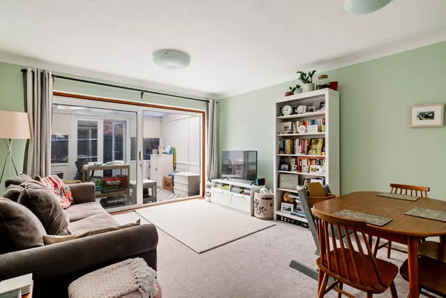 2 bedroom house, Crystal Palace, London, SE19
