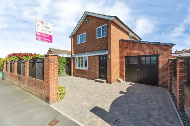 Northfield Drive, Pontefract, photo 1