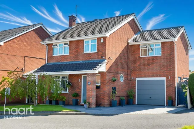Bethal Gardens, Nottingham, NG15, photo 1