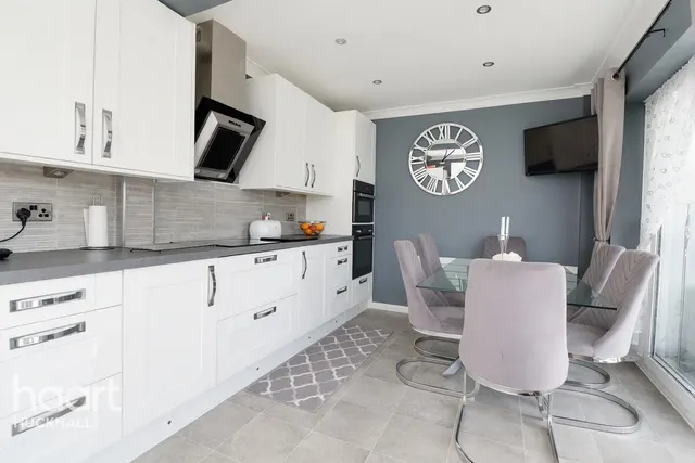 Bethal Gardens, Nottingham, NG15, photo 3