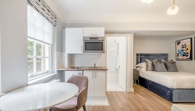 Photo 2 — Pelham Court, 145 Fulham Road, Chelse...