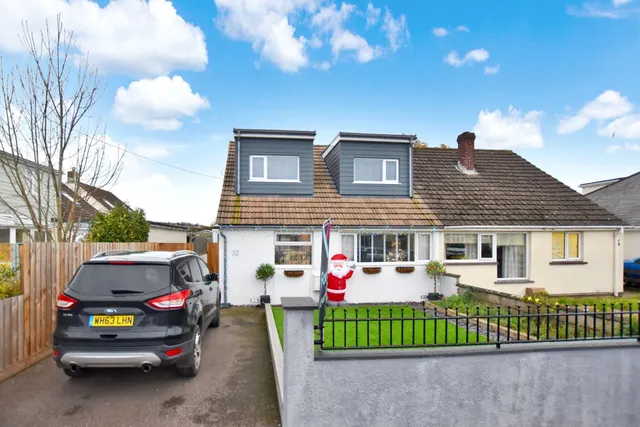 Clifford Avenue, Kingsteignton, Newton Abbot, Devon, TQ12