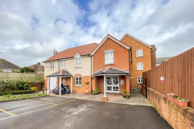 Flat 36, Kings Court Salisbury Street, Fordingbridge, Fordingbridge, SP6 1AL, photo 1