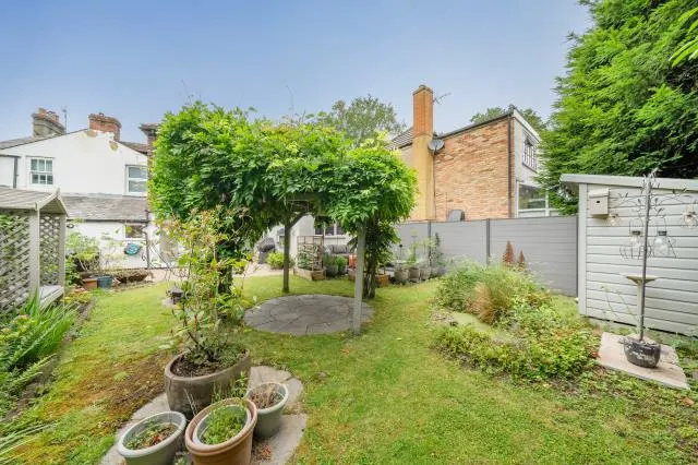 Westfield Road, Woking, GU22, photo 2