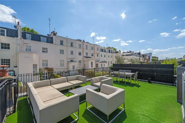 Photo 2 — Eaton Mews South, City Of Westminster, London, SW1W