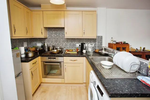 Drum Road, Eastleigh, SO50, photo 3
