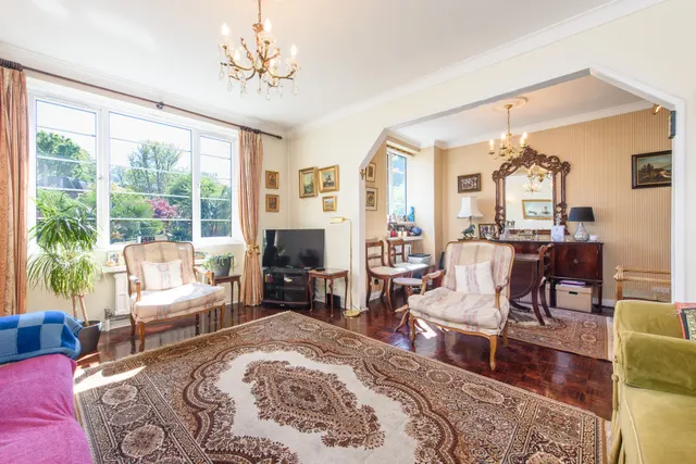 14 Heathway Court, Finchley Road, London, photo 1