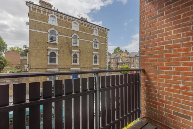 Ferndale Road, Clapham, SW4, photo 3