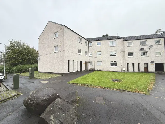 3 bedroom flat, Tarbolton Road, Cumbernauld, G67