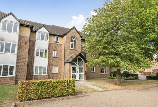 Cotswold Way, Worcester Park, KT4, photo 1