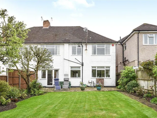 Silverston Way, Stanmore, HA7, photo 2