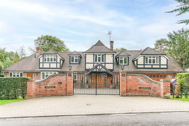 Carbone Hill, Northaw, Hertfordshire, EN6 4PN, photo 1