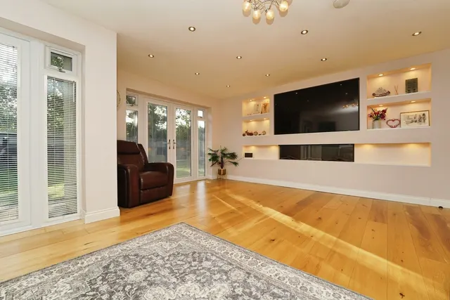 Gloucester Road, Cheltenham, GL51, photo 3