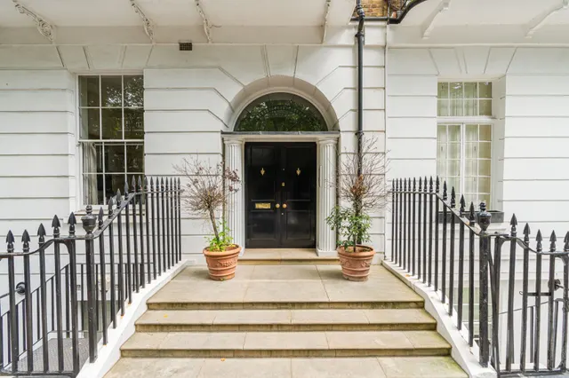 Photo 2 — Bryanston Square, Marylebone, London