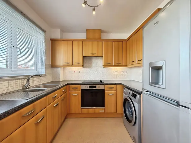 Honeypot Lane, HA7, photo 2