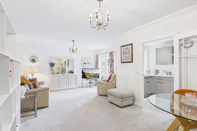 King Edward Avenue, Dartford, DA1, photo 1