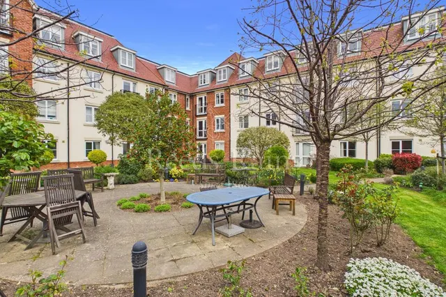 King Edward Avenue, Dartford, DA1, photo 2