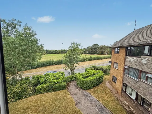 Trentham Road, Tollgate Court, ST3, photo 2