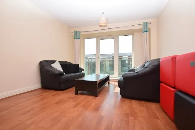 Royal Plaza, 1 Eldon Street, Sheffield, S1 4GB, photo 1