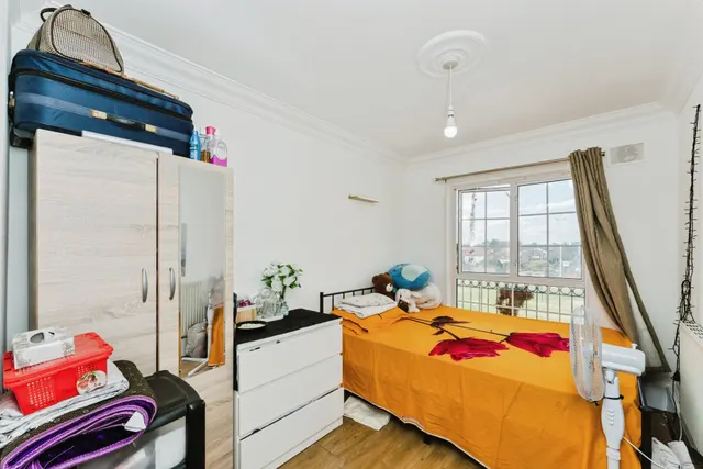 Upton Lane, London, E7, photo 3
