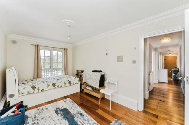 Upton Lane, London, E7, photo 1