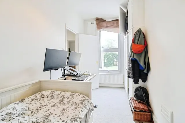 Romola Road, London, SE24, photo 3