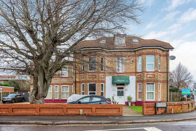 Hawkwood Road, Bournemouth, photo 1