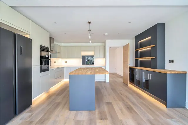 Photo 3 — Open House At Queens Head Close, Gloucestershire, Aston Cross, GL20 8FJ