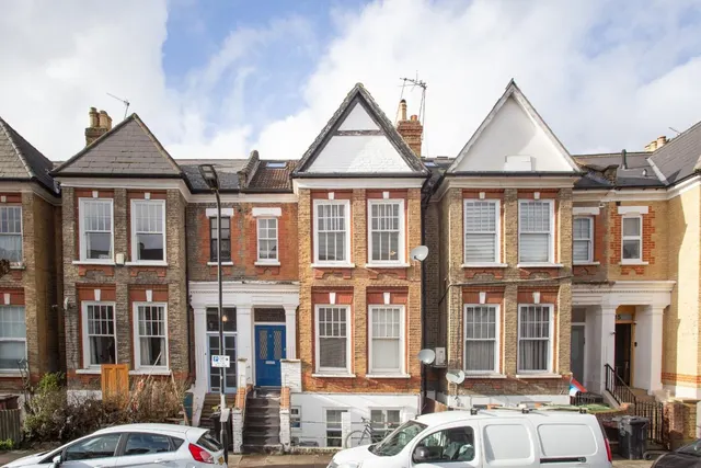 Forburg Road, London, N16, photo 1