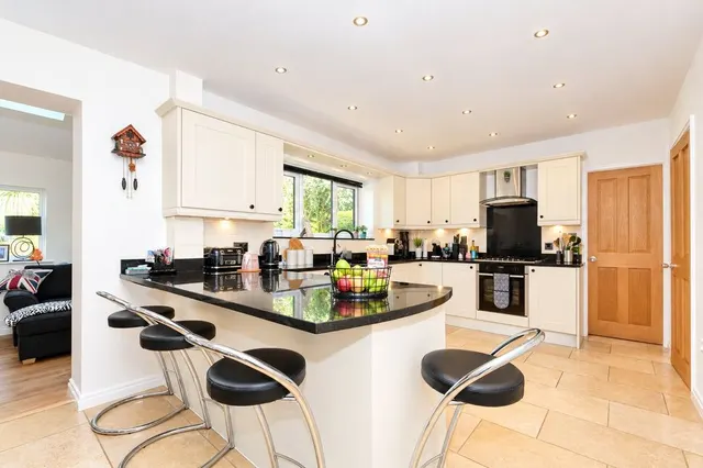The Beeches, Baildon, BD17, photo 3