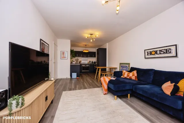 Nightingale Walk, Farnham, GU9, photo 2