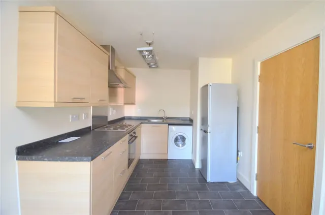 Huddersfield Road, Mirfield, WF14, photo 2