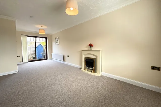 Photo 2 — Fromow Gardens, Windlesham, Surrey, GU20 6QN