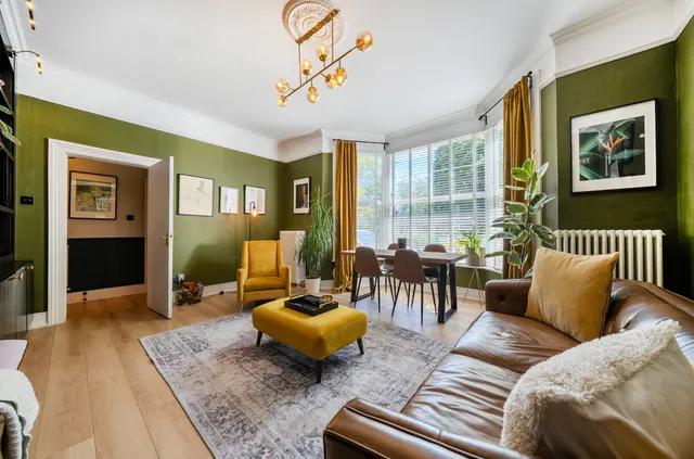Photo 2 — Glenesk Road, 49b Glenesk Road London London, London, Greater London, SE91AH