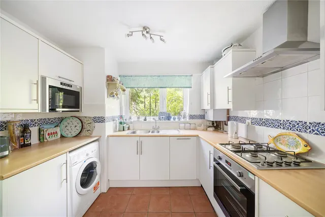 Photo 2 — Inner Park Road, Southfields, London, SW19