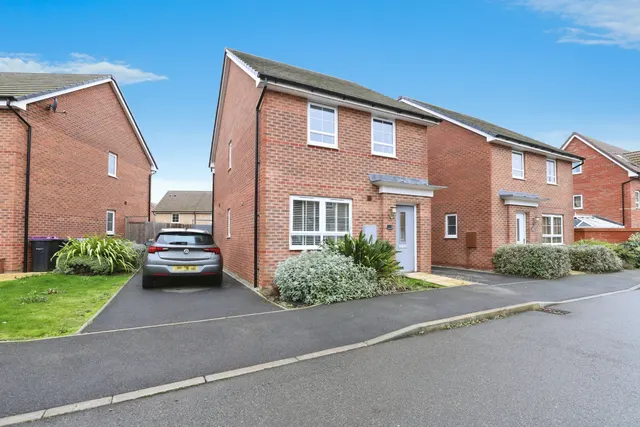 Worcester Gardens, Bourne, PE10, photo 1