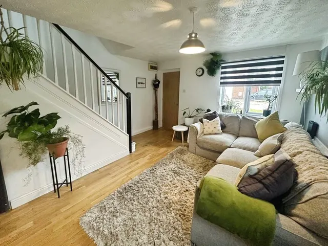 Photo 3 — Avonlea Close, Saltney, Cheshire West and Ches, CH4