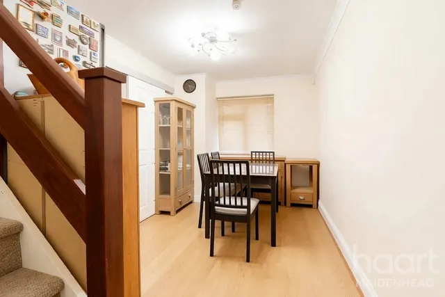 Ray Park Road, Maidenhead, SL6, photo 3