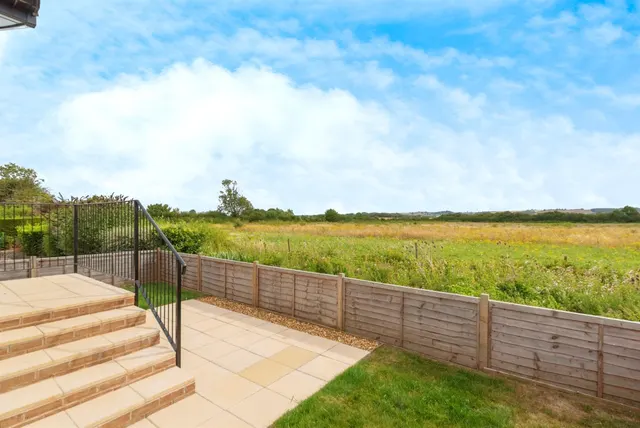 Allington Gardens, Allington, Grantham, photo 1