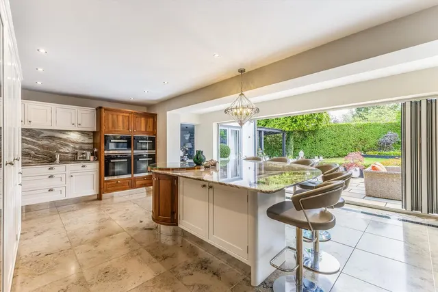 Warwick Crescent, Harrogate, HG2, photo 2