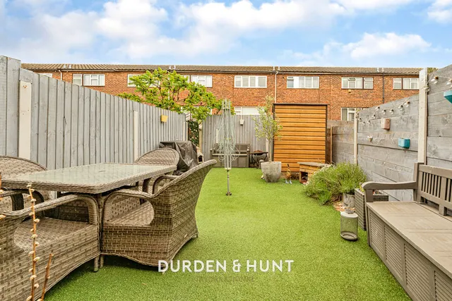 Guardian Close, Hornchurch, RM11, photo 2