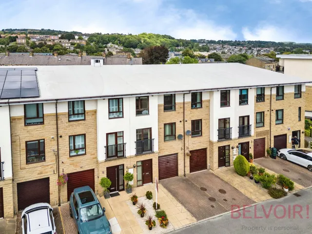 Photo 2 — Amber Wharf, Shipley, Bradford, BD17