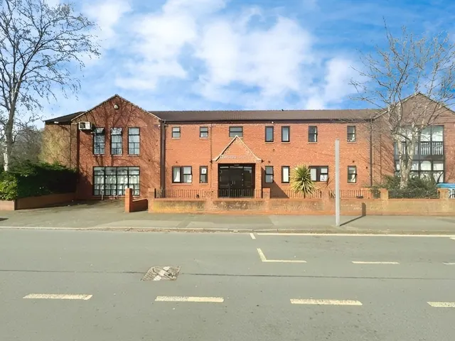 Oak Tree Apartments, 1-3 Reginald Road South, photo 1