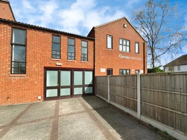Photo 2 — Oak Tree Apartments, 1-3 Reginald Road South