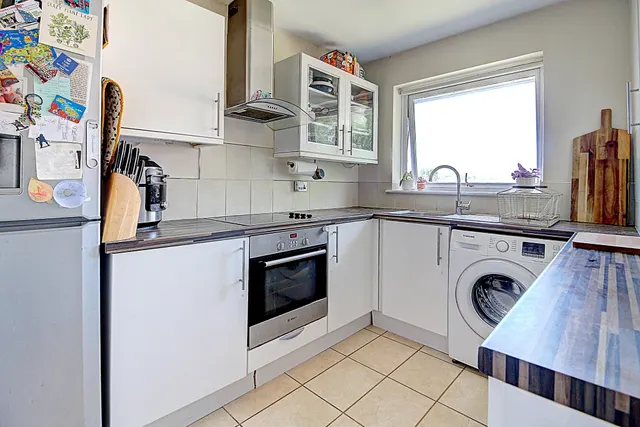 Elgar Close, Basingstoke, RG22, photo 3