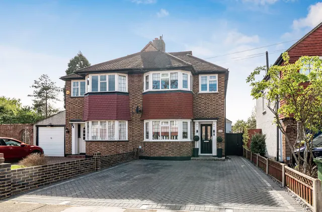 Sparrows Lane, London, SE9, photo 1