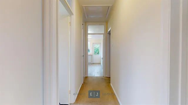 Photo 2 — Dacre Gardens, Chigwell