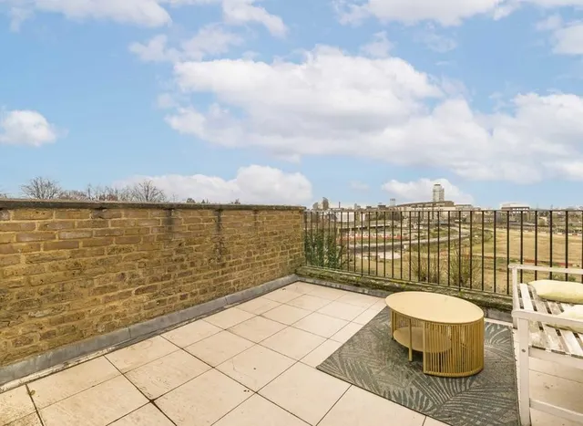 Photo 3 — Philbeach Gardens, Earls Court, SW5
