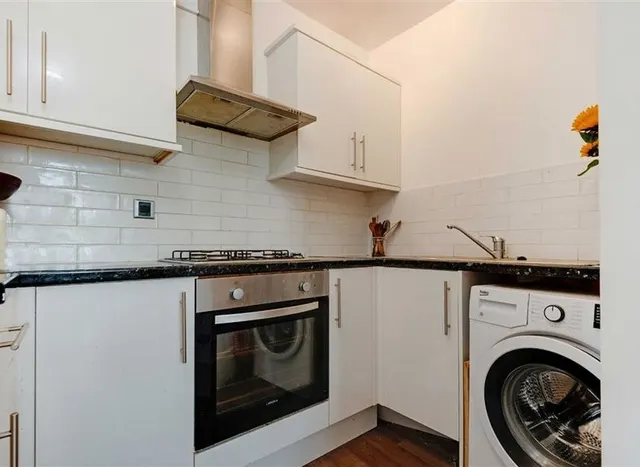 Photo 3 — Exeter Road, Kilburn, NW2